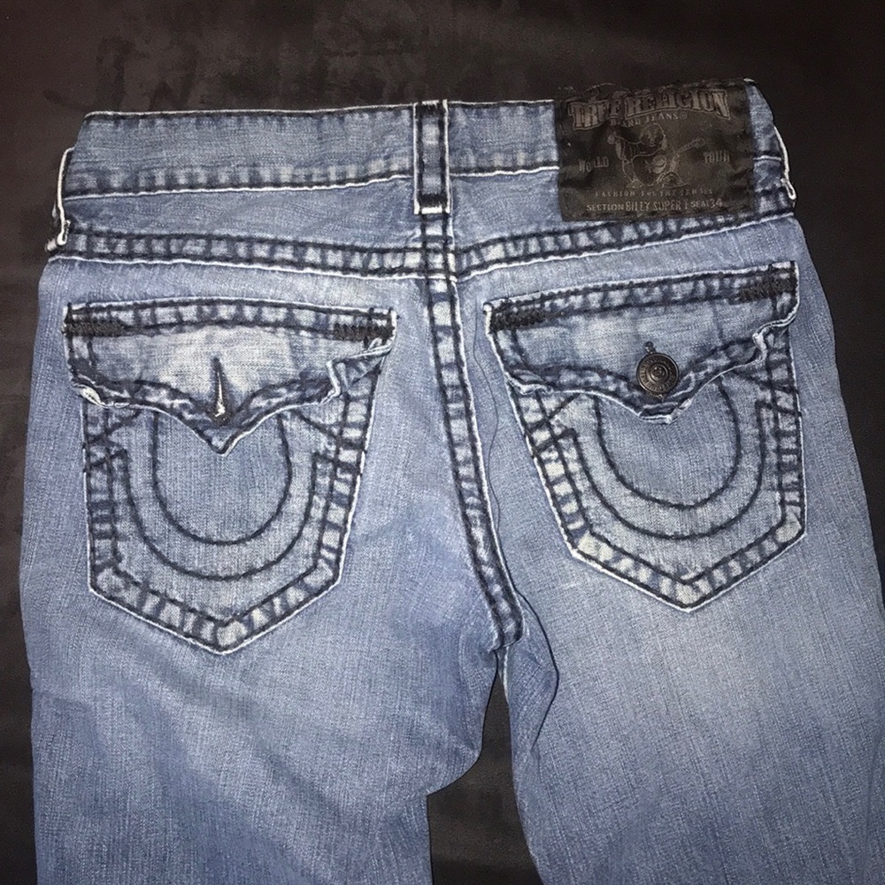 Men’s TRUE RELIGION- Billy Super T SZ. 32
